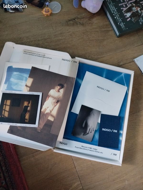 Gros lot albums, peluches etc. BTS (image 9)