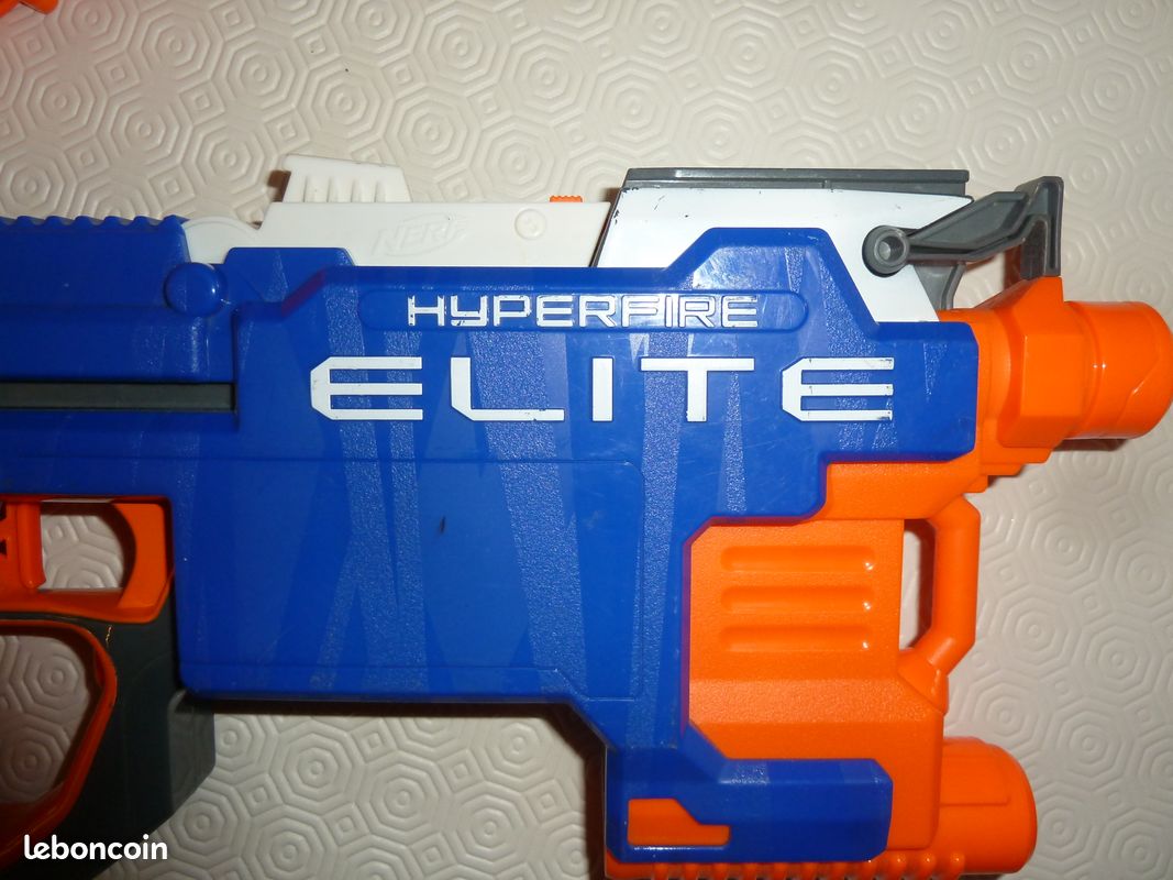 Nerf Elite Hyperfire – Le Blaster Automatique Qui Envoie Du Lourd à 5 Fléchettes/seconde !
