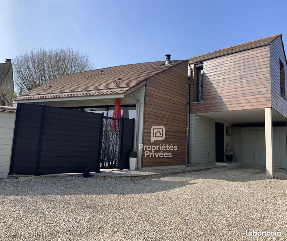 Maison 4 pièces 97 m² · à Thoiry · 97 m² · 345 000 €