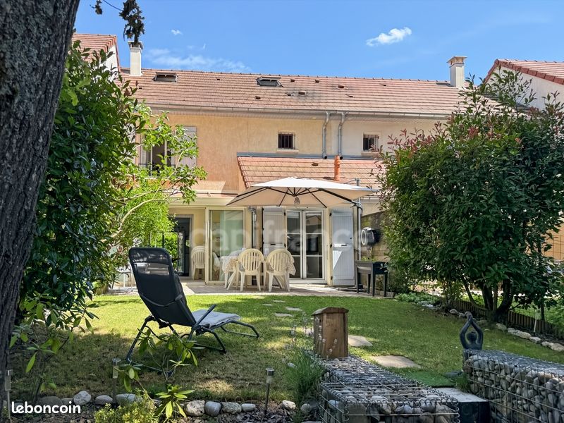 Maison 5 pièces 116 m² · à Ferney-Voltaire · 116 m² · 615 000 €