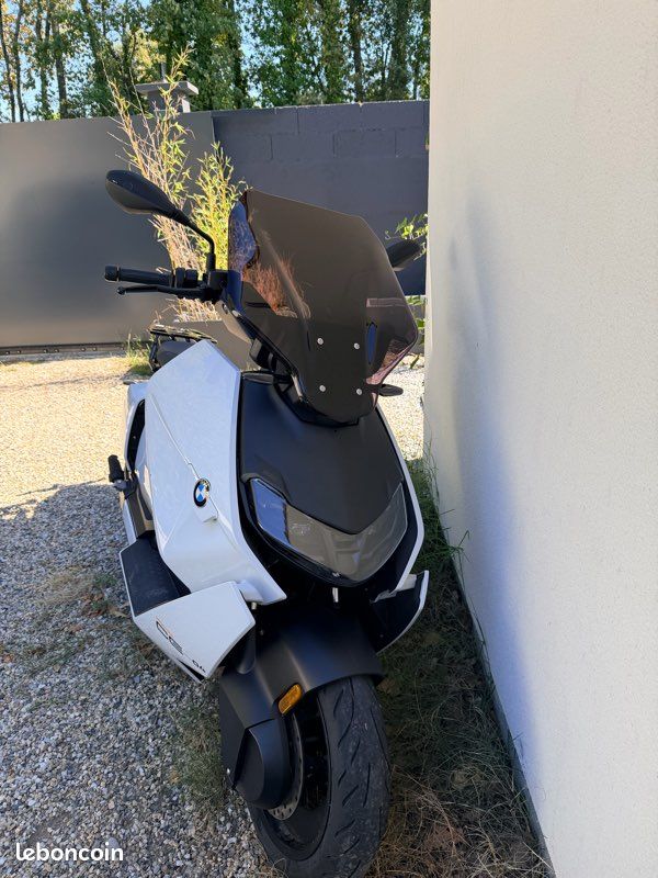Bmw ce04 avec alarm (image 3)