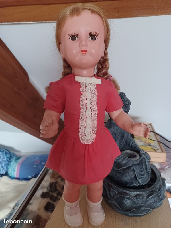 Ancienne grande poupée Bella 60 cm - Bouche fermée yeux dormeurs