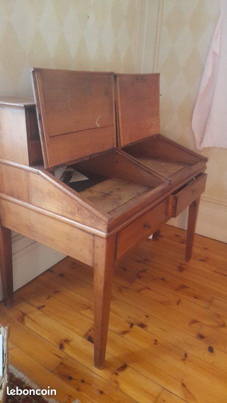 Bureau pupitre ancien (image 1)