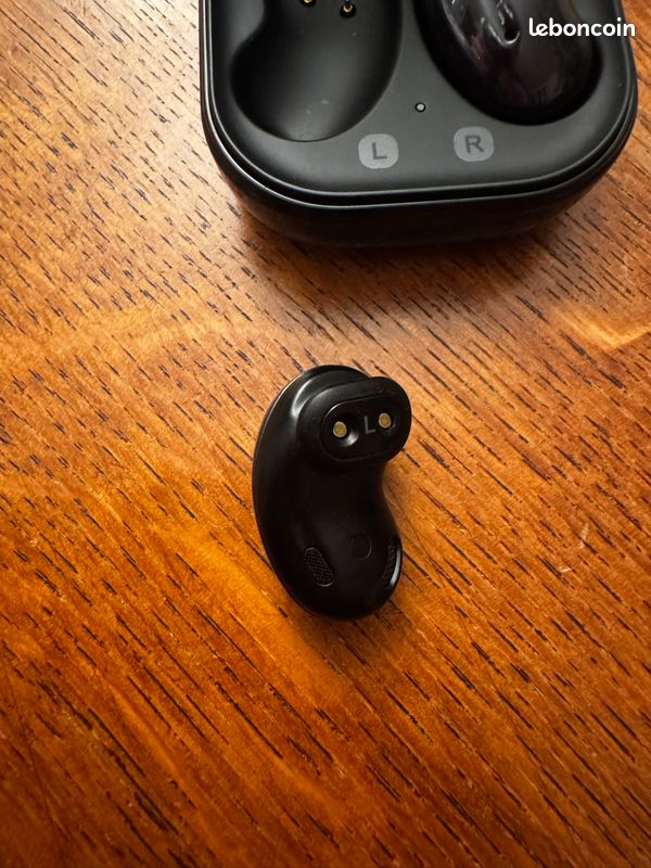 Galaxy Buds Live (image 3)