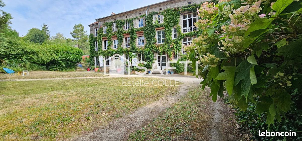 Maison 12 pièces 430 m² · à Mirecourt · 430 m² · 490 000 €