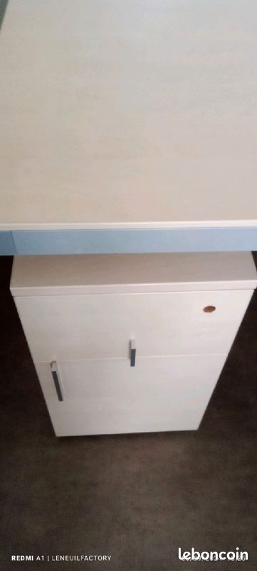 Bureau (image 3)