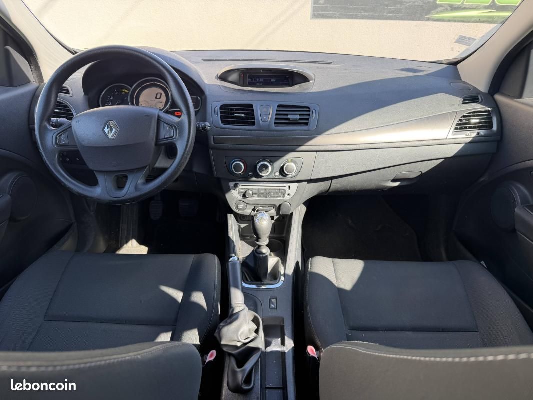 Renault Mégane III 1.5 dCi 95ch Business eco² (image 7)
