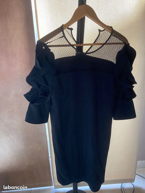 Robe avec volant sur les bras (image 2)