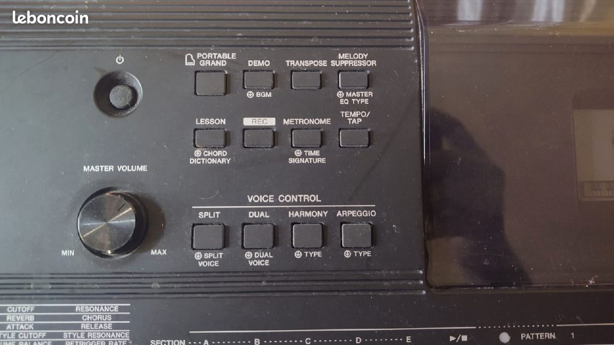 Piano synthétiseur Yamaha 76 touches (image 7)