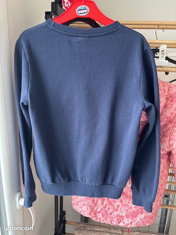 Pull Stitch Noël taille 10 ans (image 3)