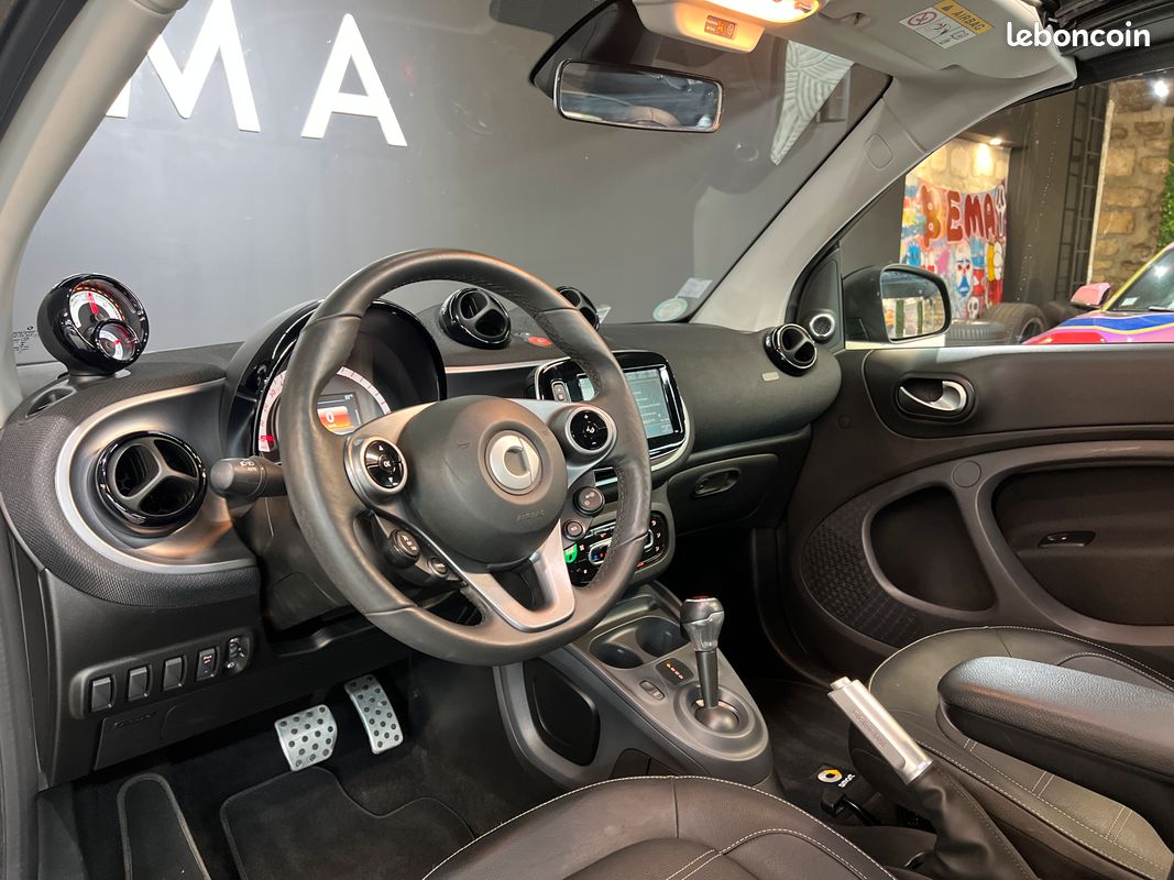 Smart Brabus ForTwo Cabriolet Électrique BRABUS XCLUSIF | Caméra | JBL (image 2)
