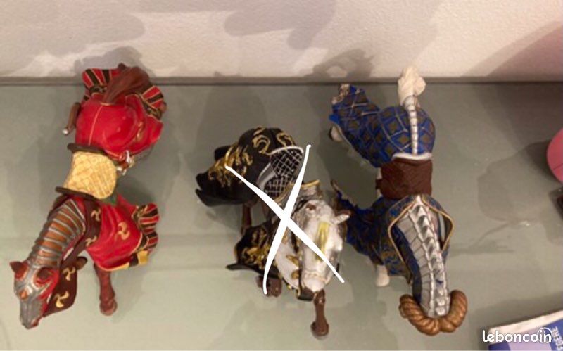 PAPO lot 2 chevaux médiévaux et 1 chevalier (image 7)