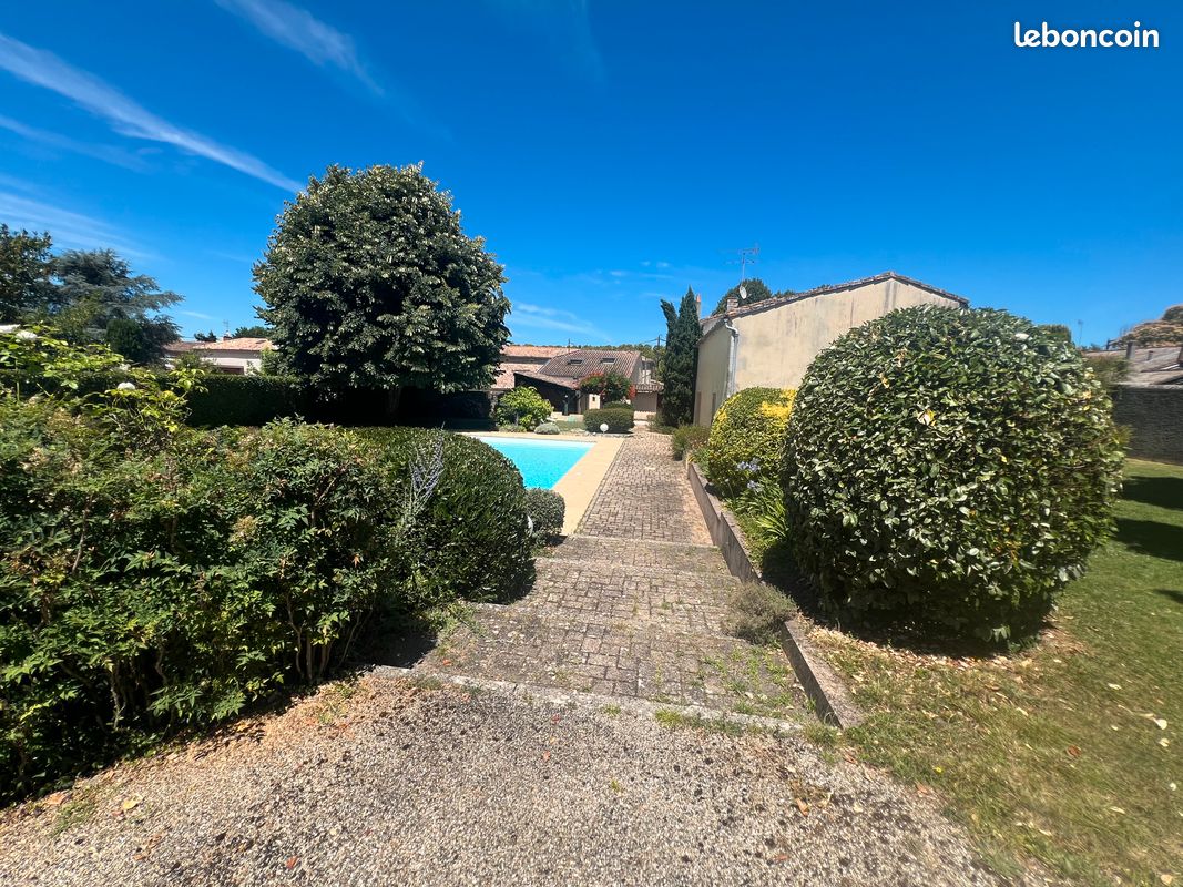 Maison 6 pièces 260 m² · à Langon · 260 m² · 285 000 €