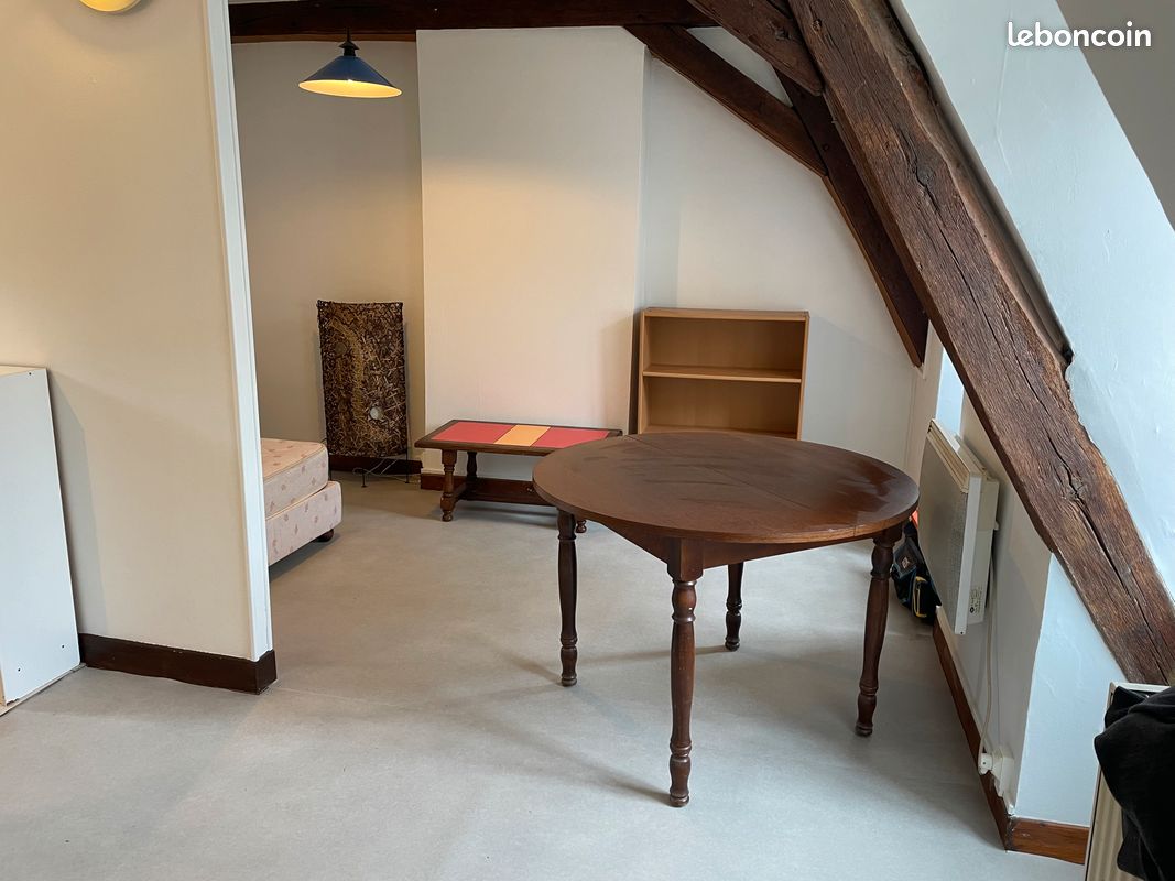 Appartement 1 pièce 27 m² · à Moulins · 27 m² · 300 €/mois