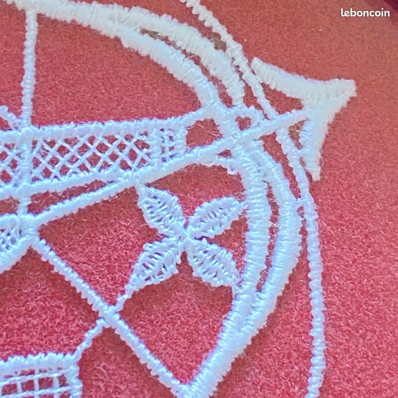 Dentelle Fuseaux Bruges Motif Personnage et Lune - Sous Verre Médaillon - Ancien (image 8)