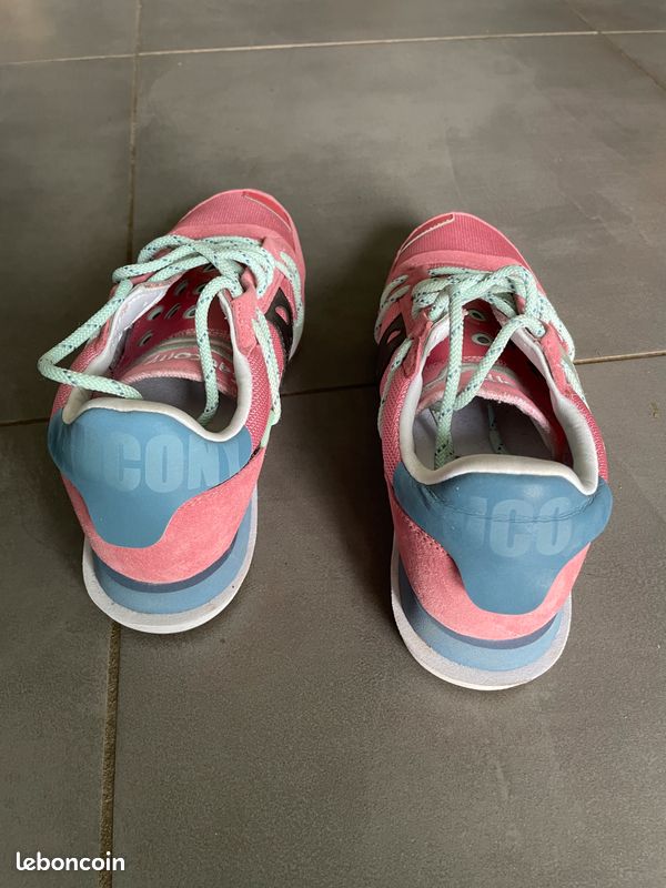 Chaussures Saucony Fille 5.5 W Gris/rose Magenta Neuves étiquettes