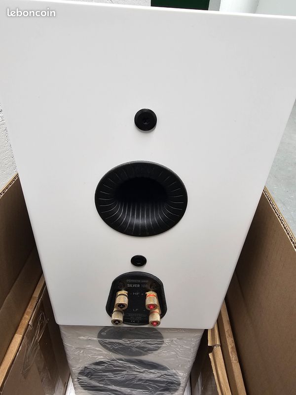 Paire d'enceintes Hifi Haute gamme Monitor Audio MA 18 Ltd