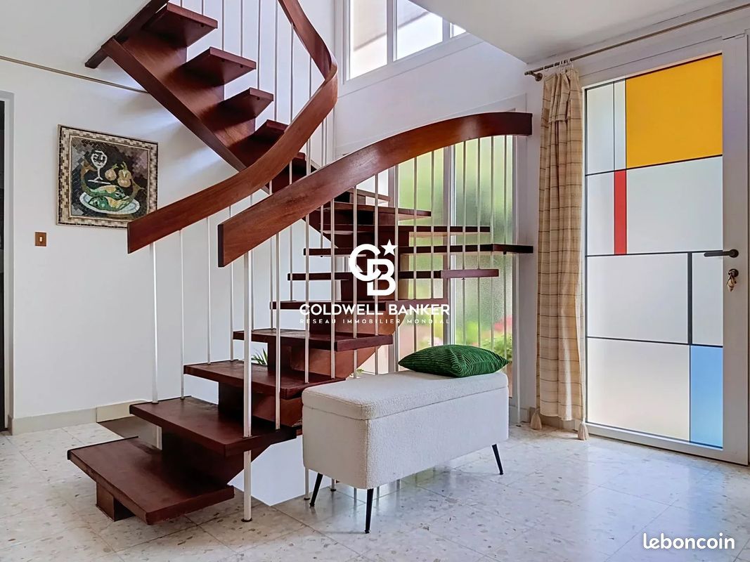 Maison 8 pièces 192 m² · à Saintes · 192 m² · 490 000 €