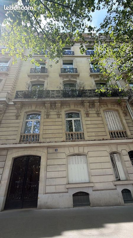 Appartement 8 pièces 250 m² · à Paris · 250 m² · 2 395 000 €