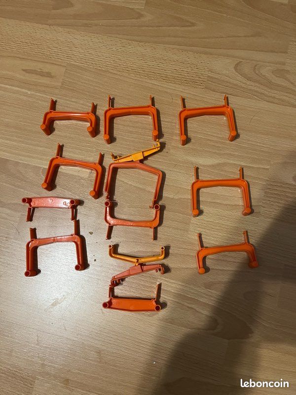 Circuit TCR - lot de 12 supports de rails (image 2)