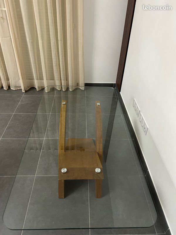 Table (image 6)