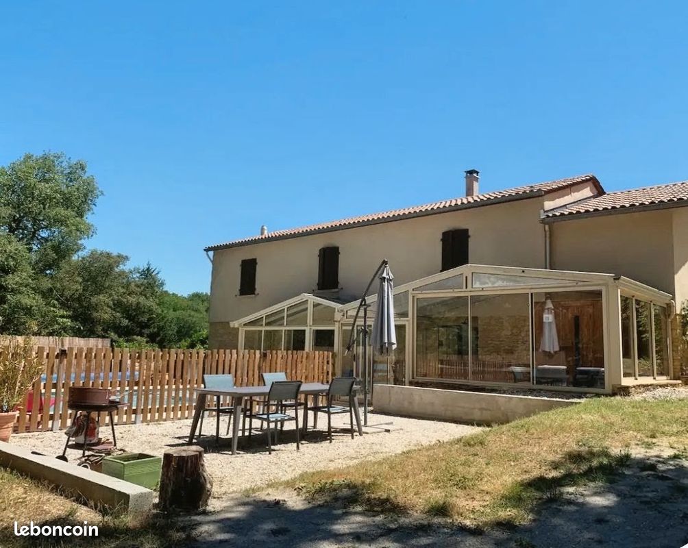 Maison 200 m² clé en main sur 87 ares de terrain - Piscine, spa, salle de jeux - Idéal gîte / rentabilité immédiate (image 2)