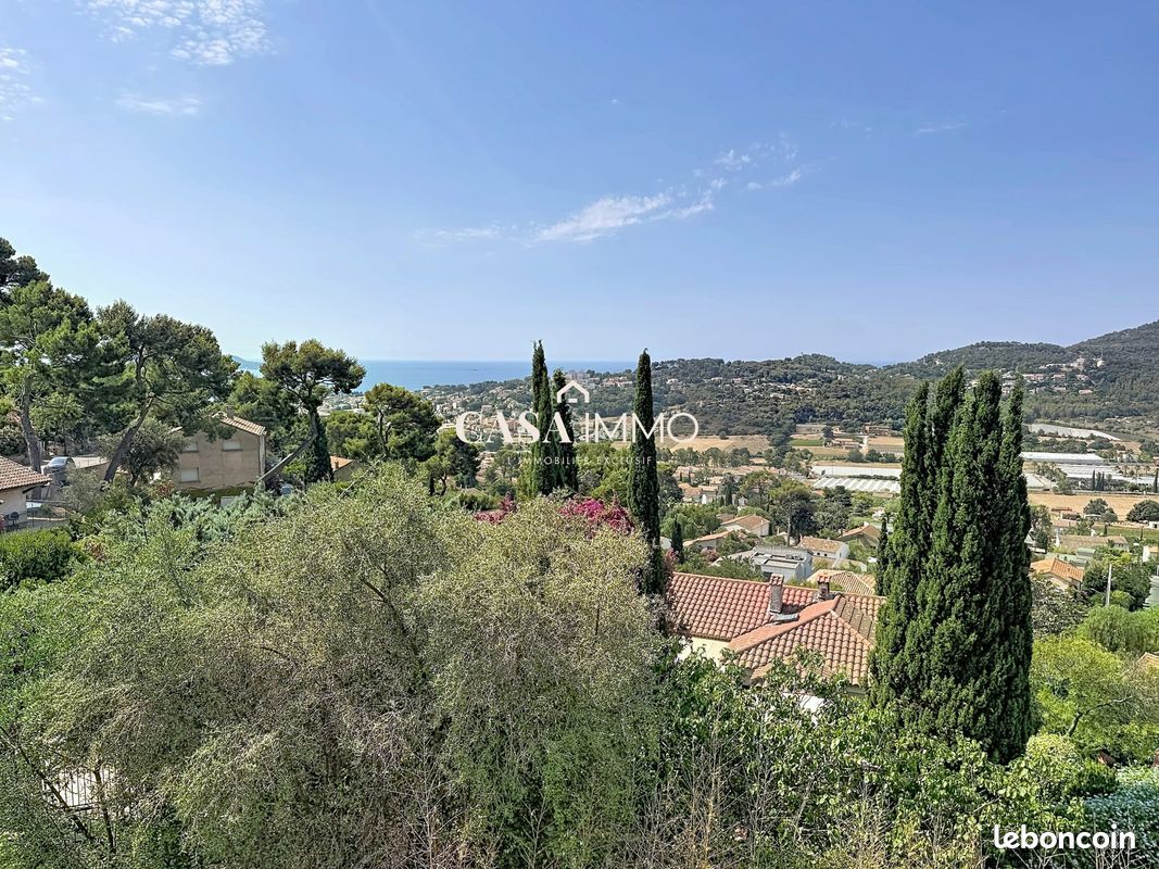 Appartement 4 pièces 106 m² · à Carqueiranne · 106 m² · 729 000 €
