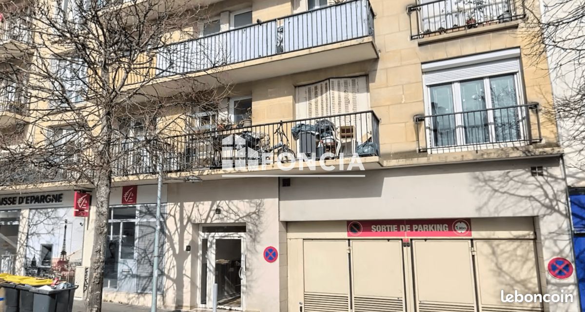 Stationnement à louer 130 - ARCUEIL 94110 · 130 €/mois
