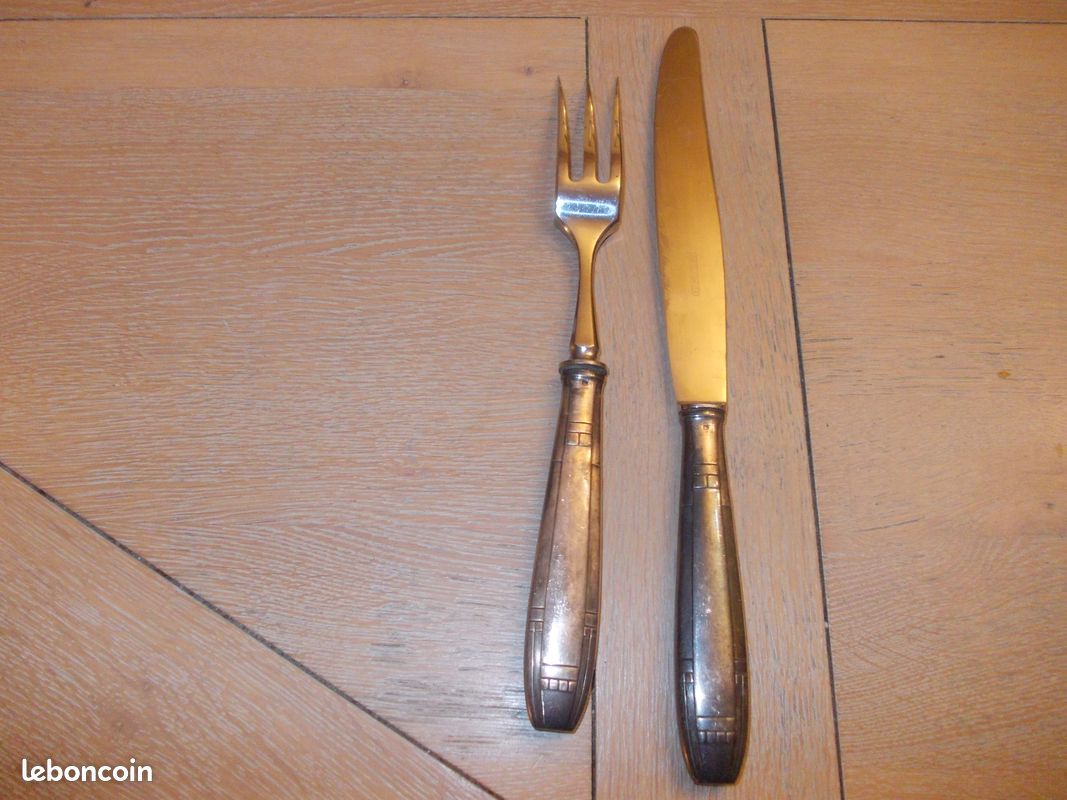 Fourchette et couteau a decouper en argent (image 1)