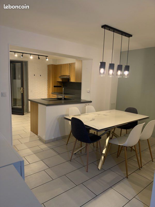 Maison 3 pièces 82 m² · à Lille · 82 m² · 1 099 €/mois