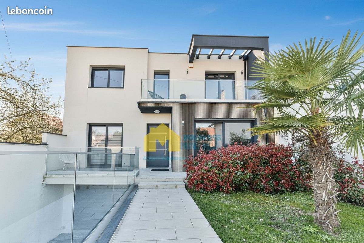 Maison 7 pièces 182 m² · à Sainte-Geneviève-des-Bois · 182 m² · 750 000 €