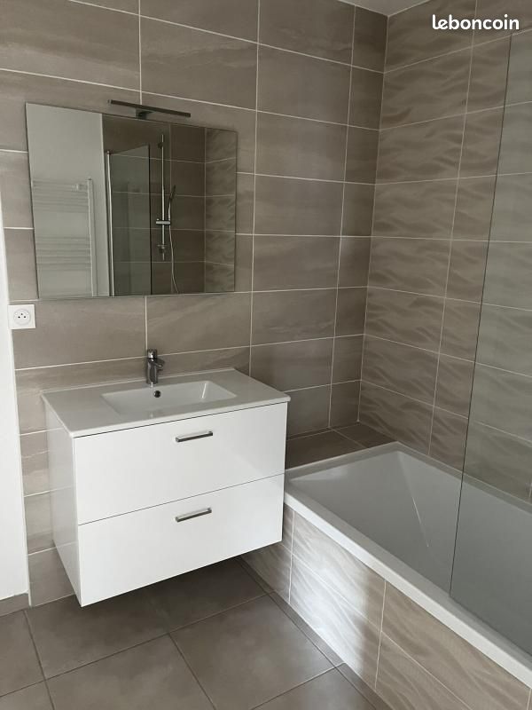 Appartement 3 pièces 67 m² · à Ambilly · 67 m² · 1 199 €