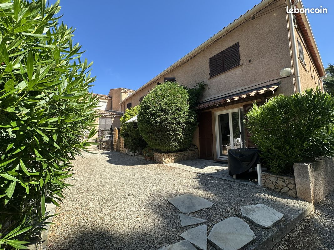 Appartement 2 pièces 33 m² · à Fréjus · 33 m² · 185 000 €