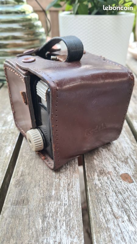 APPAREIL PHOTO KODAK BROWNIE FLASH DE 1955