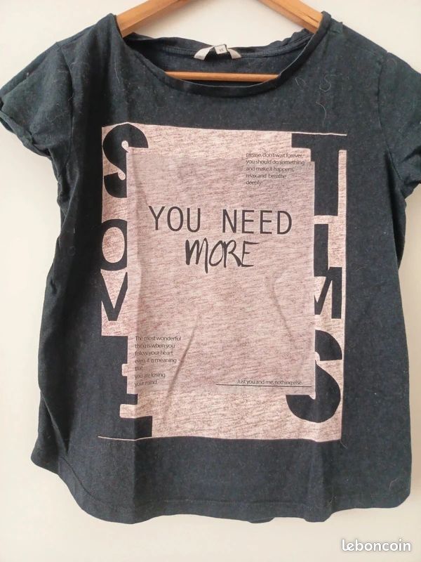T-shirt you need more XS (image 1)