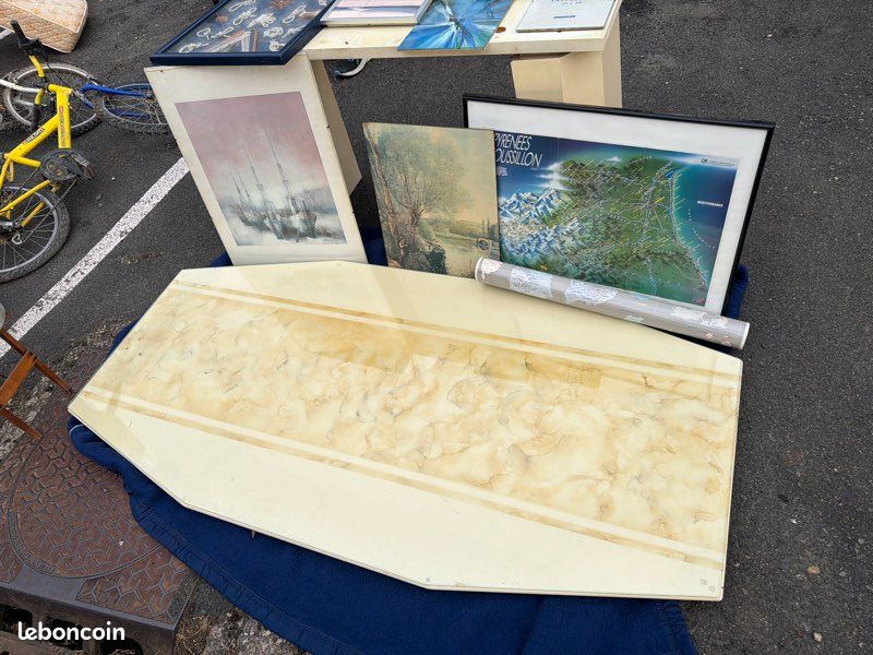 Table laquée (image 1)