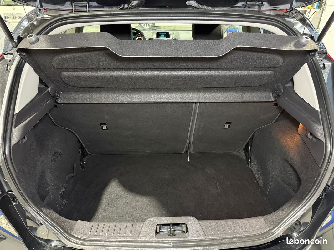 Ford fiesta 1.0 ecoboost 140 ch black edition / jantes alu noir / clim auto / sport / garantie (image 8)