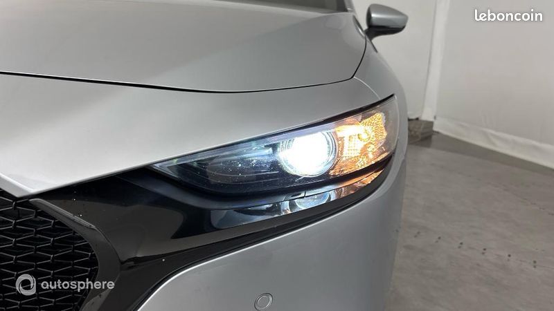 Mazda Mazda3 2.0 e-SKYACTIV-G M-Hybrid 122ch Business Executive BVA 2022 (image 17)
