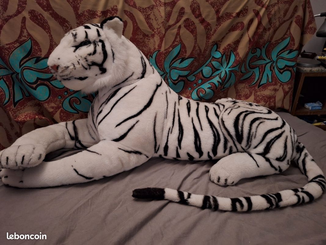 Peluche tigre geant Jeux Jouets