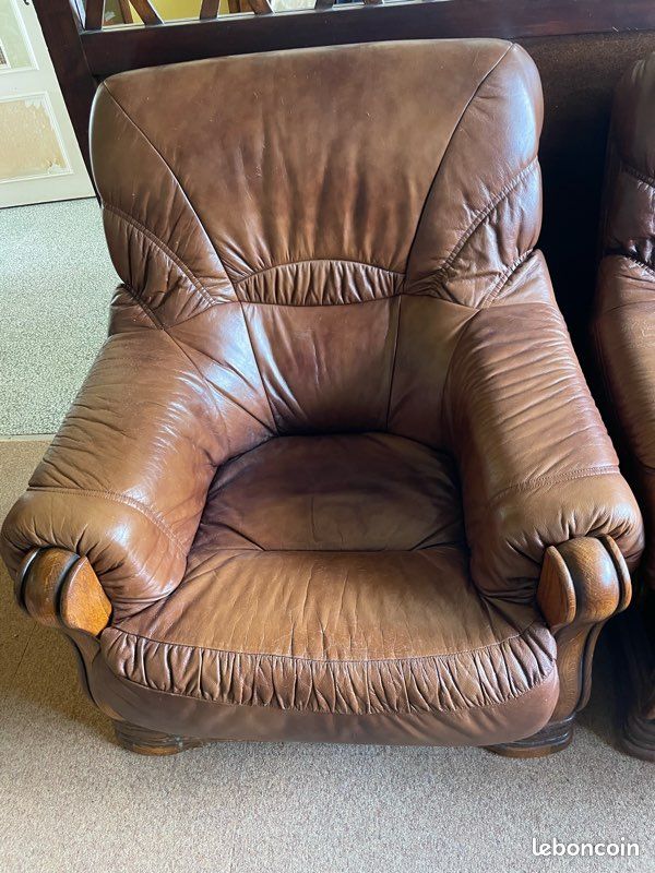 Canapé et fauteuils en cuir (image 3)