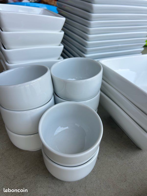 Lot vaisselle design moderne blanche carrée (Assiettes, bols, plats de présentation - 35 pcs) (image 5)