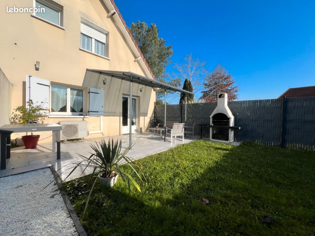 Maison 4 pièces 76 m² · à Artix · 76 m² · 950 €/mois
