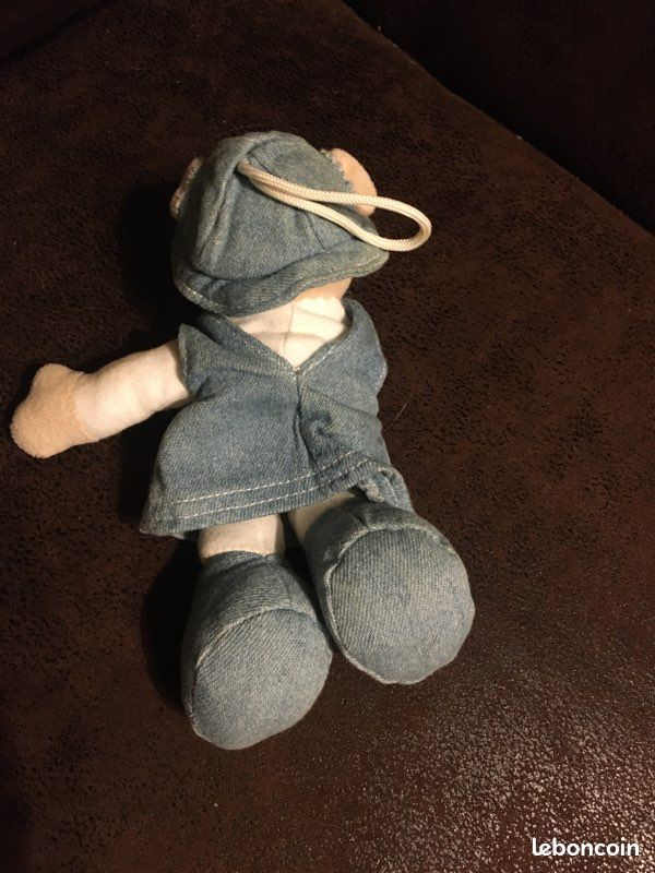 Petite peluche jean (image 2)