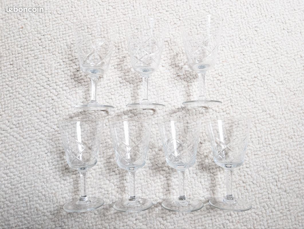Lot de verres à pied en cristal gravé (image 9)