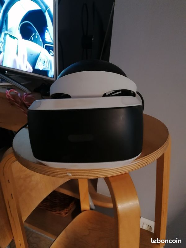 Ps4 pro + manette + câble +casque vr + 12 jeux (image 3)