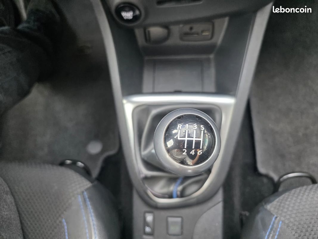 Renault CLIO IV Intens Pack GT Line / Vidange Neuve / (image 28)