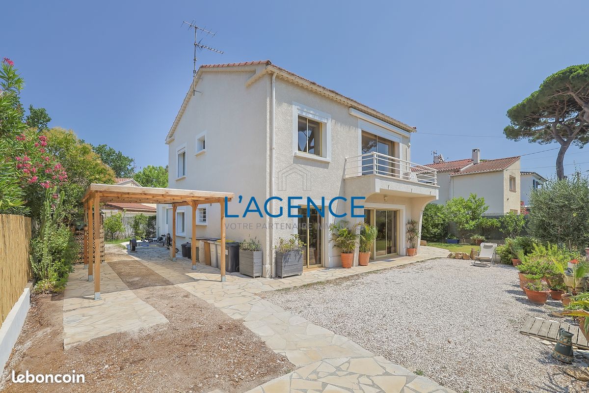 Maison 5 pièces 167 m² · à Hyères · 167 m² · 990 000 €