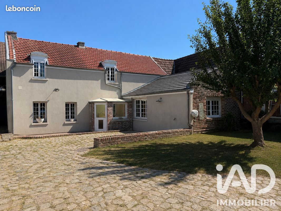 Maison 5 pièces 235 m² · à Guesnain · 235 m² · 299 999 €