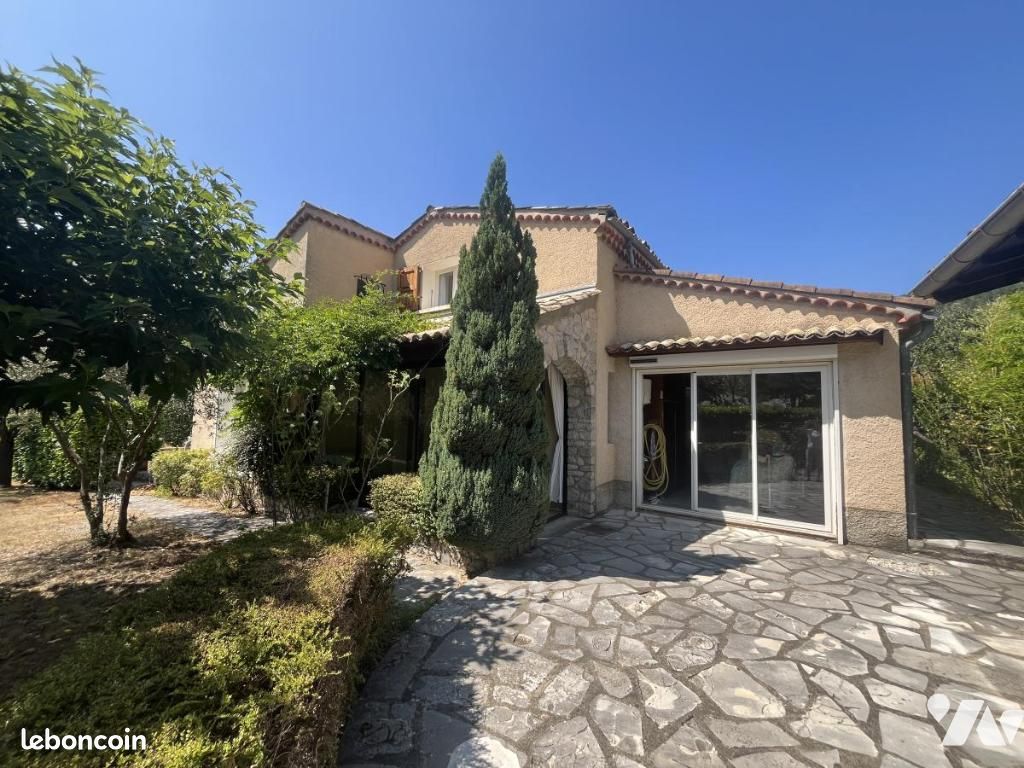 Maison 140 m² · à Luc-en-Diois · 140 m² · 400 000 €