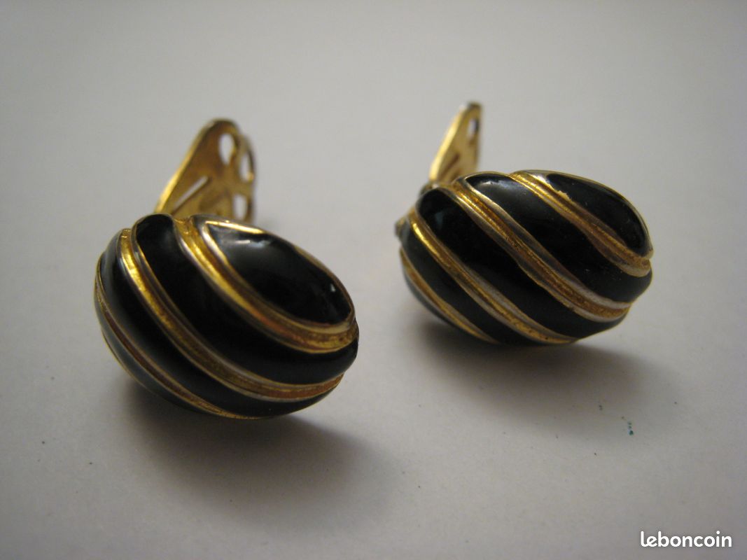 Paire De Boucles D'oreilles Vintage En Métal Doré - Occasion Bon état - Fermoir Clips, Alliage - Style Rétro